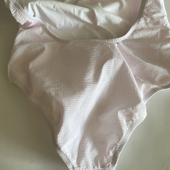 J. Crew Light Pink Bow Halter Neck Seersucker one piece swimsuit size M - Picture 6 of 9